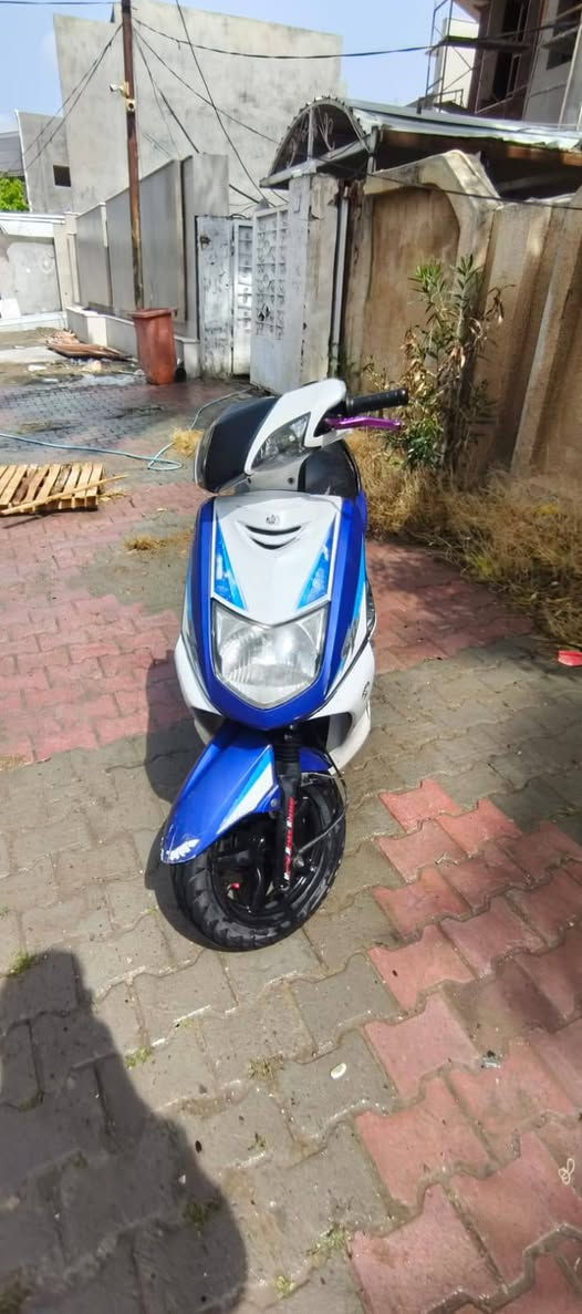 السلام عليكم دراجه للبيع السعر 500 وبيها مجال مكاني ديالى بعقوبة التحرير الرقم ***********+ بريكات WF+ كفاله عامه
