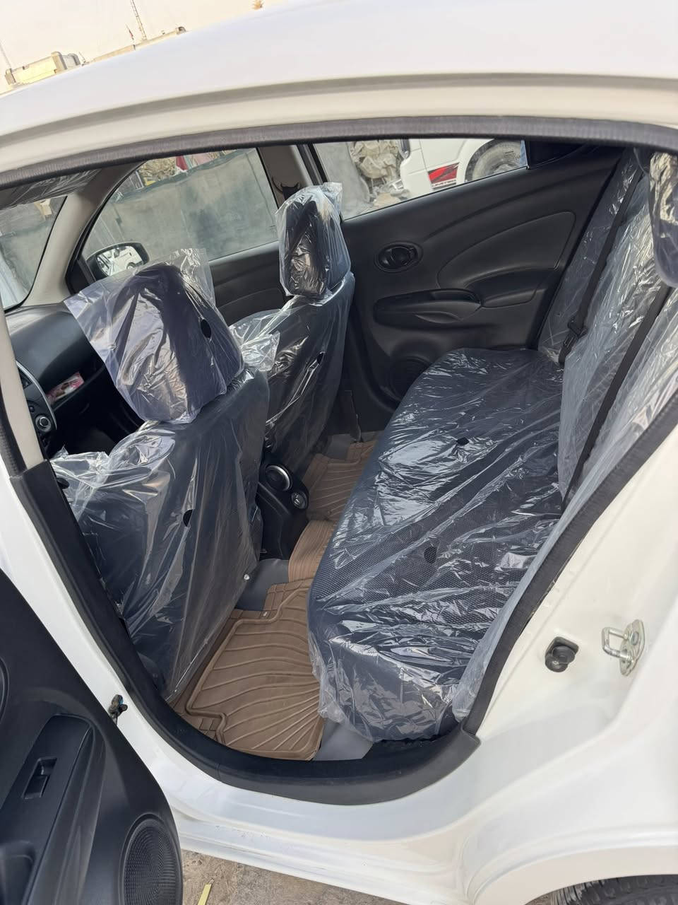 نيسان سني موديل 23 رقم اربيل بسم شركه تحويل او وكاله عادي ماشيه 50 الف 
مكفوله عدا ملاحضه بسيطه بربع باب السايق 
فول مواصفات 
مكاني بابل 
***********
