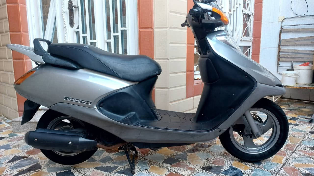 السلام عليكم
سبيسي ياباني رمبة رمبة يعني كفالة عامة دراجة بلادية 

العنوان كوت الزهراء/***********
