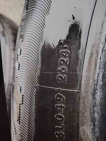 تايرات قياس 275/60/20 
انتاج 2024
السعر 350 
***********
عنوان البصره
