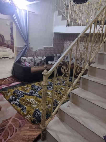 للبيع بيت  اصلاح زراعي مساحته 140متر حله 
ابو خستاوي شارع منصور السماك قرب اسواق ابو غدير سعره 15 للاتصال على 
‏‪0783 849 4183‬‏
