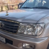 سياره لاندكروز رقم بغداد بأسمي نكليزي بدون صبغ كير محرك شاشة جاهزه مكف...