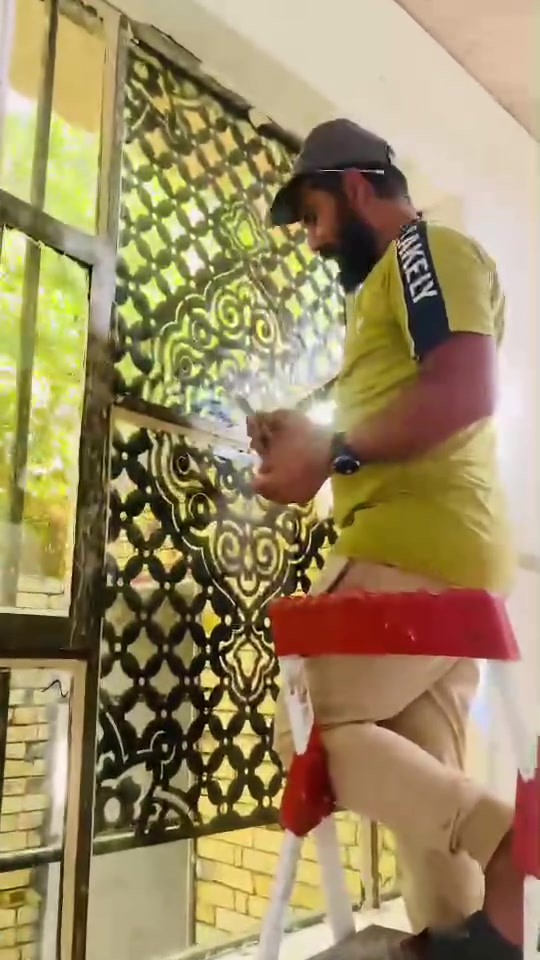 السلام عليكم لاصحاب المنازل الجديده 
مستعدون لتجهيز البيوت 
جام+ابواب وشبابيك ومحجرات المنيوم 
كاونترات +ابواب خشب حسب الطلب +غرف اخشاب 
يعني ما راح كلساع تعامل شخص اني اوفرلك كل ذني وقسط ونقد حسب الاتفاق العمل ضمان جوده وذوق الاختيار 
كل هذا حسب طلب الزبون والعمل كدامكم 
للحجز والاستفسار ***********
عباس الزبيدي
