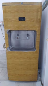 البراد نضيف ويبر خير من الله. للبيع لتواصل 07727792550