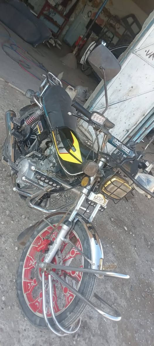 القريري القريري دراجه للبيع سيفان موديل 24 السعر 650 وبمجال محرك شرط ما مفتوح ***********
