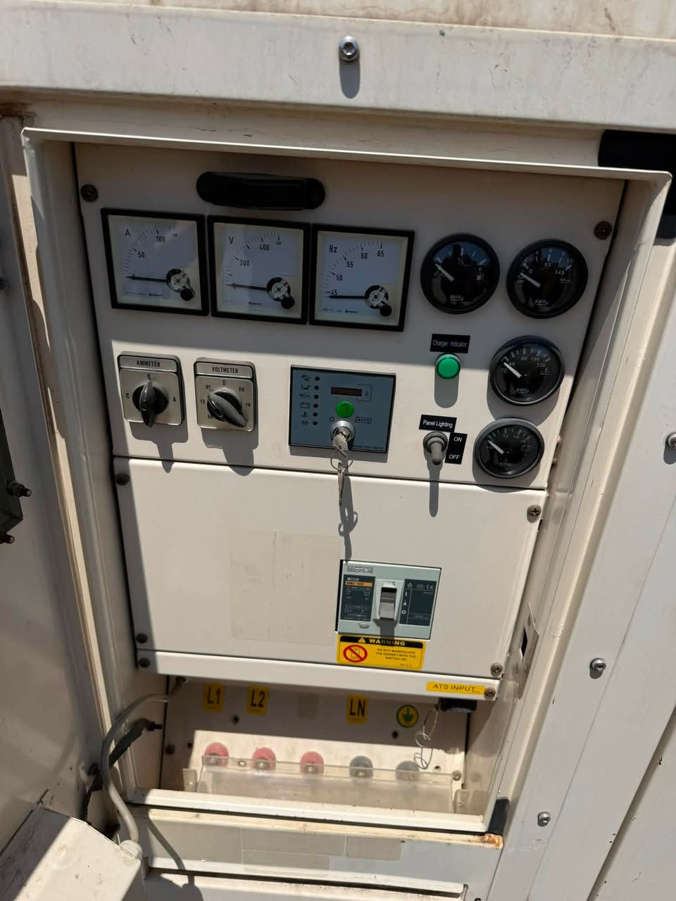 السلام عليكم
بيركنز  بريطاني اصلي 3 سلندر. سوبر 
65kva 
ساعات العمل اقل 1000 ساعه 
نظام اوتو حمايه فول اوتماتيك
وضع بلاد شركة  
أربيل صناعه جنوبيه 
نظام اوتو حمايه فول اوتماتيك
وضع بلاد شركة  
🚚يوجد توصيل الى جميع المحافظات وبضمان🚚
🚚كياندن هةية بو هةموو شاركان بةكرينتى🚚
 للاستفسار:
 ابو علي 
***********
***********
***********
