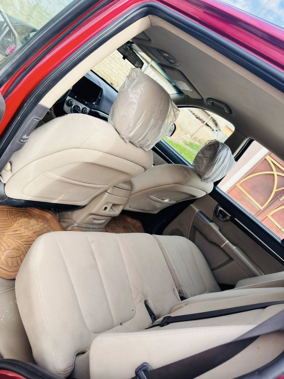 سلام عليكم سنتافي موديل 2012 امريكي محرك 6سلندر رقم ديالى الضرر فقط باب السايق صبغ السونار مع الصور السعر 137جاهزة من كافة النواحي
***********
