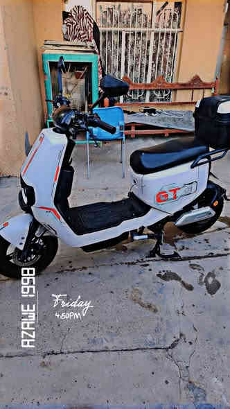 ام عيون خمس بطاريات كبار كلهن شغالات بطارية وحدة تعبانة فقط يرادلهة تبديل كلشي شغال بية لايتات عالي ناصي اشاير سرع سرعتهة ٦٠ دبلات جنطتين تشغيل بصمة وسويج ابريكات الخلفي فقط يرادلة فج سعرهة ٣٥٠ وبيهة مجال ***********
