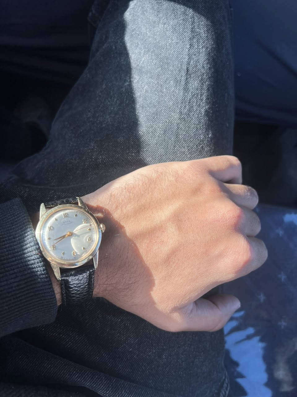 ساعة Ball سويسري انتاج 1950
تغليف ذهب بلكامل + الارقام طلاء ذهب 
الماكنة الاصلية 17 حجر 
زجاج زفير القطر 35 
نضافة الساعة جداً عالية 
السعر 150 الف


**إذا كنت صاحب هذا الإعلان وتريد حذفه لأي سبب، رجاءا أرسل رسالة إلى الدعم الفني**