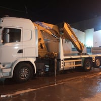 للبيع اسكانيا موديل 2016 فول مواصفات كرينه 14طن 3سلاتيات دهنخ ريمونت 4...