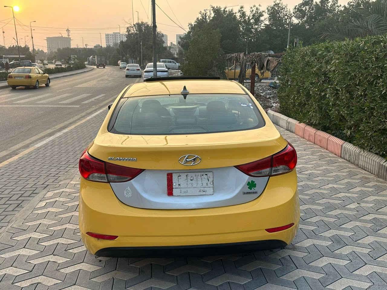 سلام عليكم النترة لبيع سيارة موديل 2013صبغة اولى مكينة 1800دوش السيارة فول عدة البصمة ليبل واحد حادثها وجة الدعامية الخلفية مضومة زنون السعر 105وبيها مجال مكان السيارة البياع الاتصال ***********
