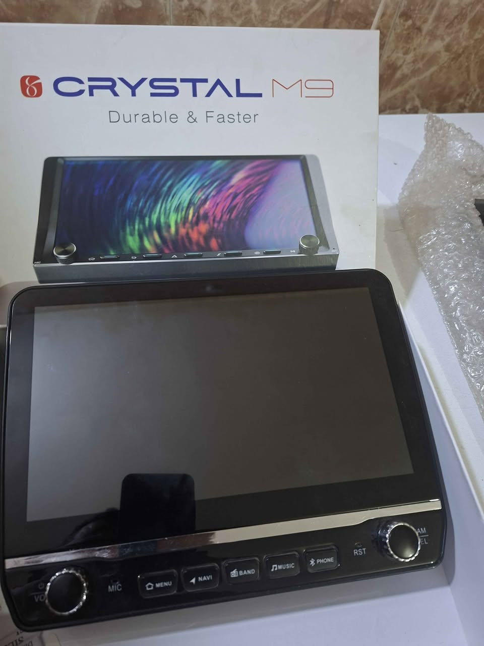 شاشة اندريود ترهم لجميع السيارات الذاكرة الداخلية ٢ ك والخارجية ٣٢ كبكة بس هي ٦٤ علمود الكمرك كاتبين هذا الشيء على حجي ابو المحل أخذته والله ١٥٠ الف بس اشتريت سيارة بيه شاشه ابلادية  لا أكثر ولا اقل الله شاهد.ديالى *********** .... بلاد, صلاح الدين
