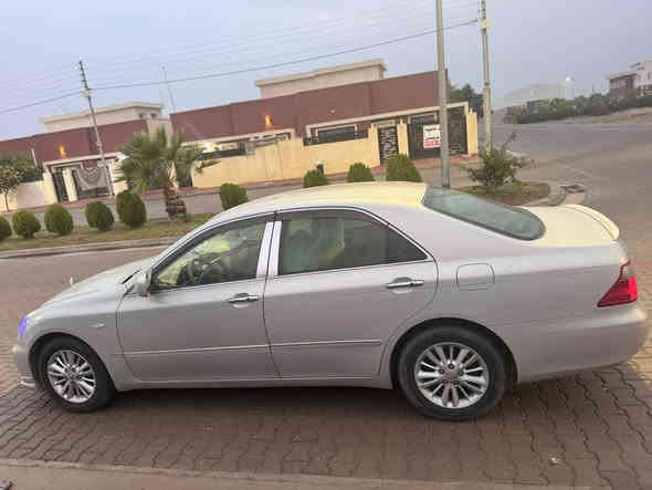 سلام عليكم كراون موديل 2004 فول مواصفات من ما عدة الفتحة كير و محرك بشرط
حجم المحرك 350 المرغوب بدون صبغ و شخط رقم سليمانية شرط التحويل تحوير ايماراتي 
السعر 142 بي مجال 
مكان السياره كلار
 رقم صاحب السياره ***********

سڵاوی خواتان لێ بێت. مۆدێلی تاج ٢٠٠٤، تایبەتمەندی تەواو جگە لە سەقف و گێڕ و بزوێنەر. قەبارەی بزوێنەر ٣٥٠ (خوازراوە). هیچ بۆیاخ و خراپەیەک. پلێتەکانی سلێمانی. گواستنەوە بۆ ناو تۆمارکردنی ئیمارات پێویستە. نرخ 142 (دانوستاندن دەکرێت). شوێنی ئۆتۆمبێل: کەلار.
