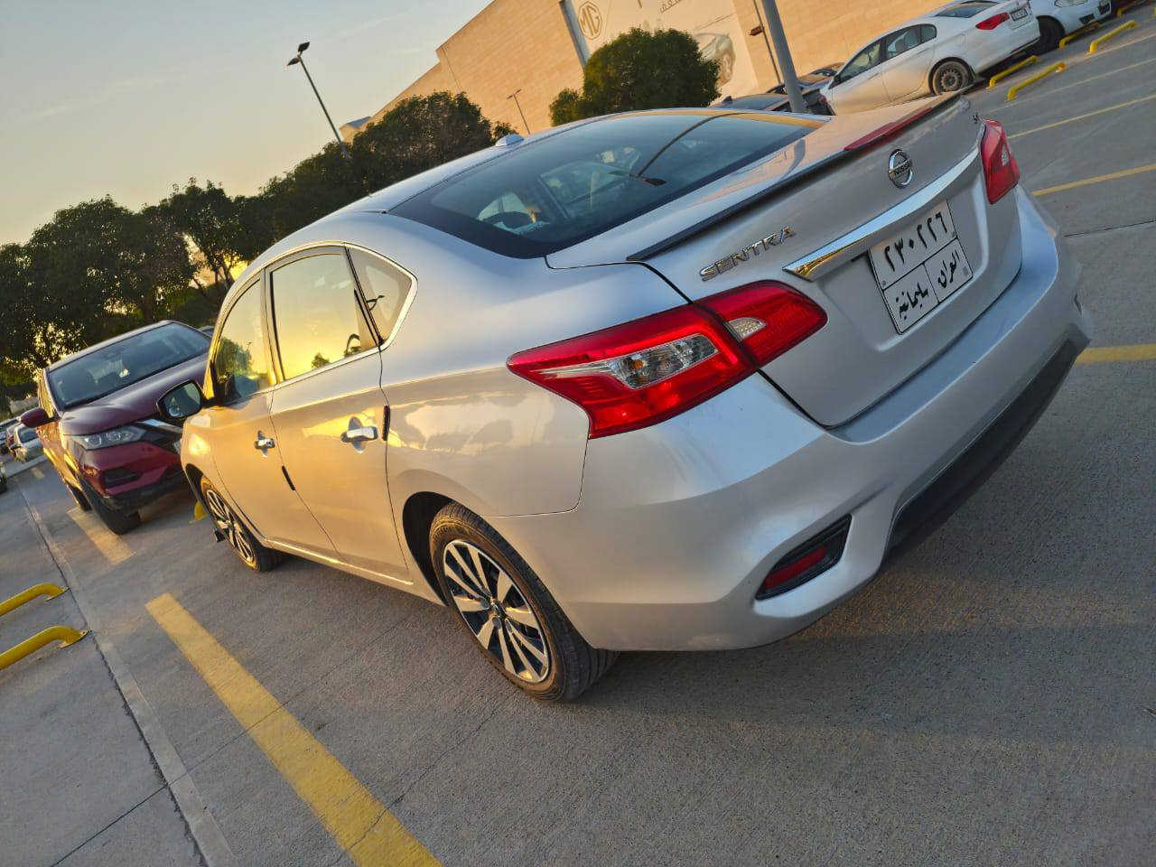 نیسان سێنترا 2016 ئەمریکی مواسەفات SV
مۆدی ئیکۆ و سپۆرت 
تەحدید سورعە   
دوو پارچەی هەیە
 بۆنیت و چاملغی پێشەوەی سەکن
سەیارەیەکی خاوێن و بێ مەسروفە

سعر : لە کۆمێنت داوای بکە ڕاستەوخۆ بۆت دێت 🤖 

 گێر و مەکینەی بە شەرت
هیچ کێشەیەکی تێدا نییە 

ژمارەی خاوەنەکەی 
***********
وەتسئاپ
