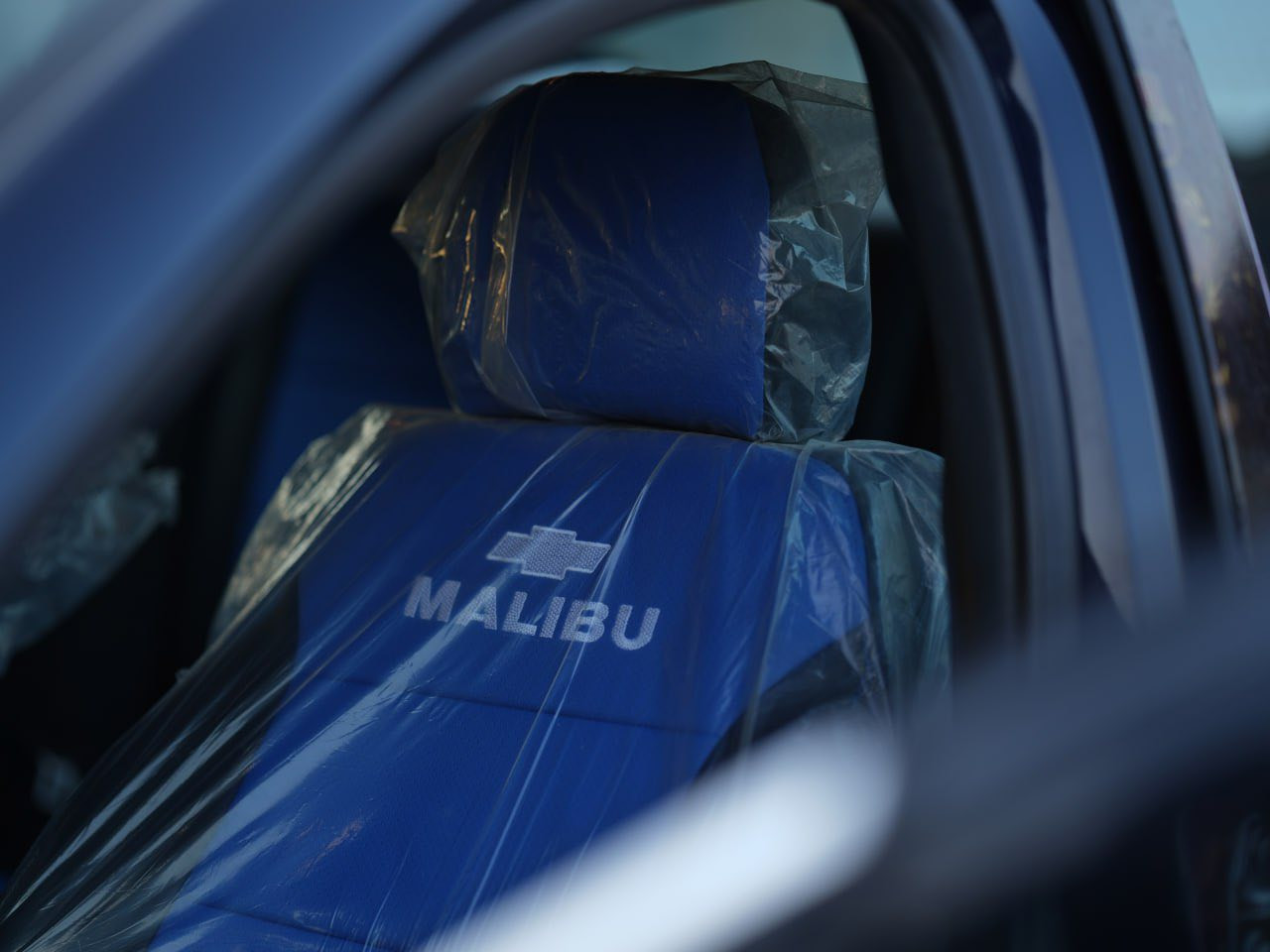 للبيع
ماليبو للبيع 2018 LT 
1500 توربو 
المواصفات 
تشغيل عن بعد و(بصمه تشغيل و 4 بيبان بصمه)&كامره دواره &شاشه الجبيره &تحكم ستيرن ومثبت سرعه &كشن السايق كهرباء&اوتو ستوب&تبريد قطعتين و منافذ كهرباء خلفي&ابل كاربلي و اندرويد اوتو
&مرايه وسطيه عاتم اوتو &صندوك نضام قاصه&جام اوتو 
كيج160 
كير السياره ATF

السياره عليها منضومه زنون و تخم تايرات جديد و عليها سيرفس كامل ولا كود تقره و دسكات جديده
ماشيه 87 الف ميل
اكفلك كير محرك شاصي تبريد وين متريد افحص
السياره بجم كبس صبغ قطعه وحده حادثها جاملغ عكس السايق موضح بصور وبيها بارد بالهلال جاملغ الخلفي و الهلال الامامي
رقم كركوك  دولي باسمي مشروع وطني تحويل وين ميعجبك
السعر 107 ورقه وبيها مجال 
المكان بغداد الغزاليه
***********
