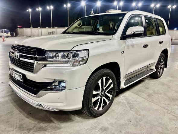 لاندكروز VXS فول 2017 بدون جكات محرك 5.7 رقم اربيل اب اسمي  رقم وسنوية جديد 
ماشية 150 الف كيلو 

مكفولة من الصبغ والتبديل بيهة 2 قطع مفتوحة جاملغ وباب بي دي ار شخط بصيط ومفتوح علمود البي دي ار وشبر بارد بل هلال الخلفي 

الموقع بغداد حي الجهاد 

السعر 440 ورقة 
 الاتصال على  ***********

‭0770 003 0299‬
