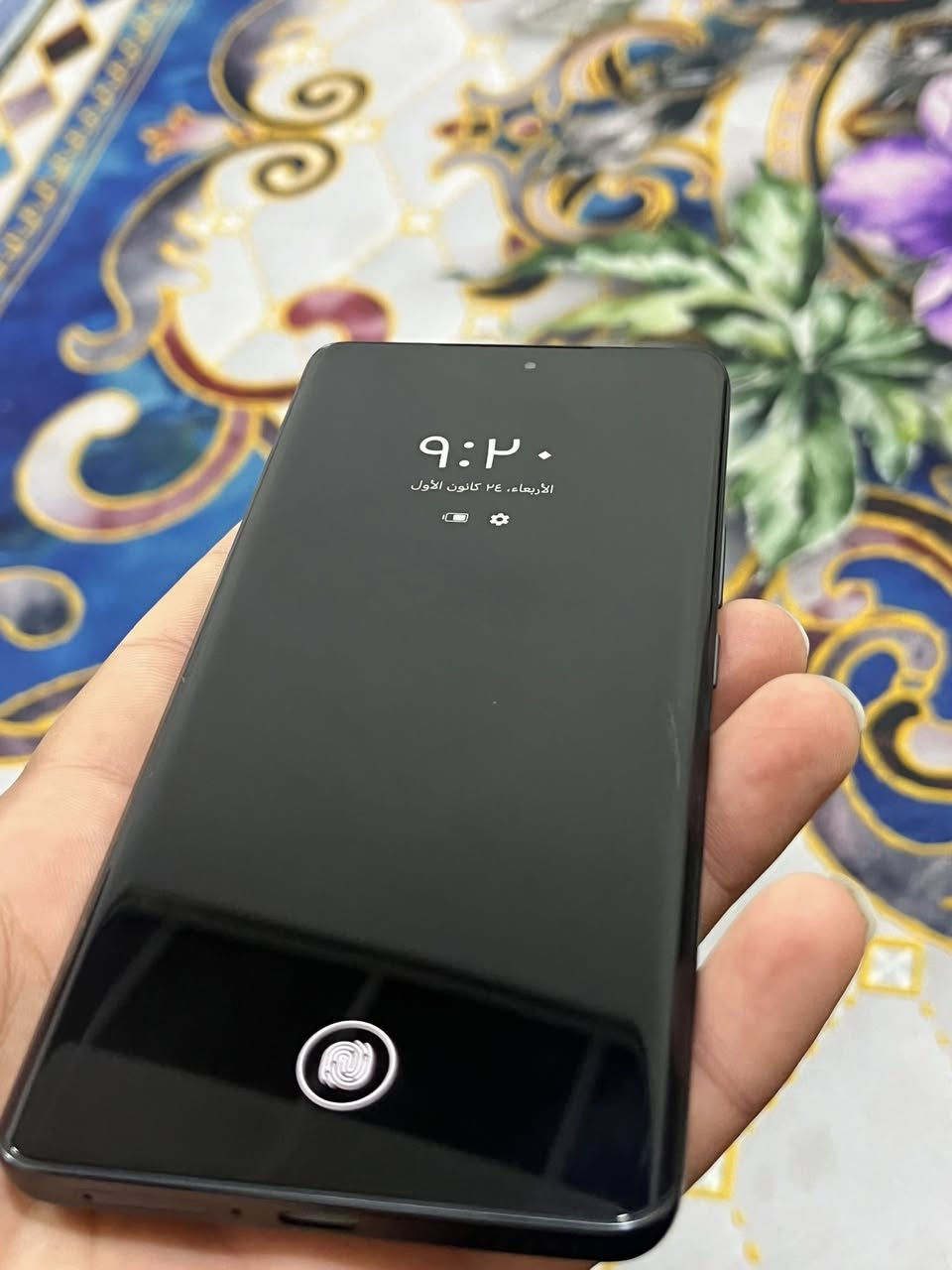 السلام عليكم هونر x9c5g
ذاكره256 رام 16
مستخدم سبوع الجهاز زلغ مابي شرط كامل ملحقاته 
***********
***********
300 وبي مجال شي بسيط
