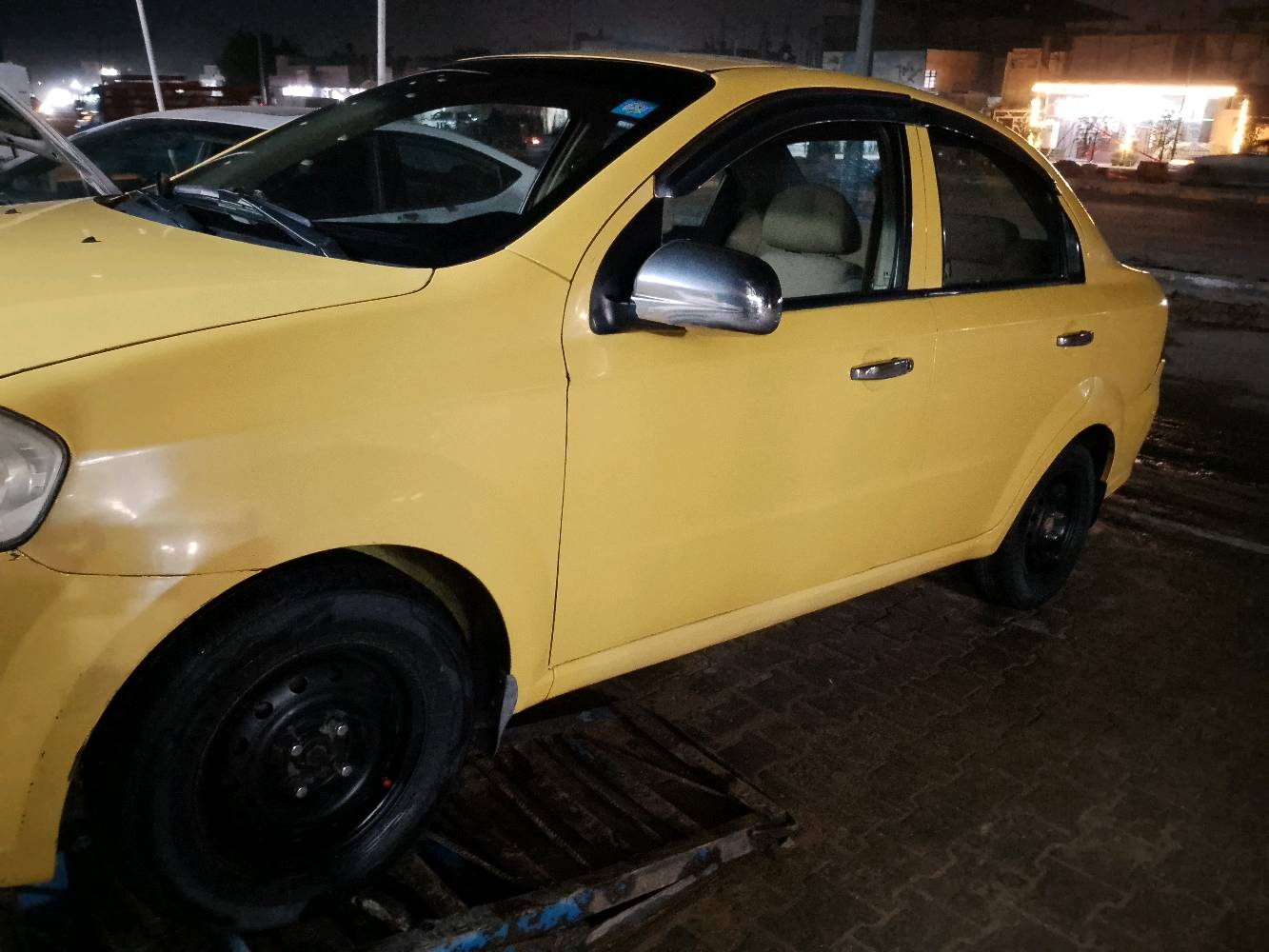 افيو 2009 خليجي مكينة 1400كير عادي سيارة معمرة وجاهزة رقم نكليزي نجف سيارة مصبوغة حزام مكفولة من الظربة والتبديل مكان السيارة نجف شارع الزيتون قرب كريت مول الموسراي لايتصل راجآ