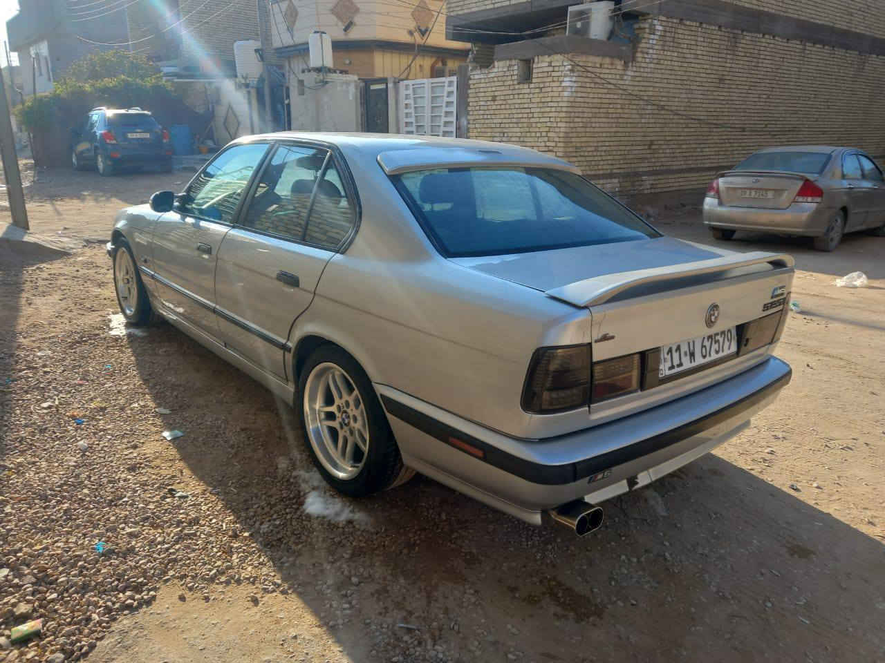 525 موديل 93 سيارة حلو وجاهزه للبيع ***********
