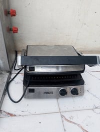 غراض مطعم للبيع كلهن شلع 100الف اتصال فقط عل الخط ما عندي نت 077836951...