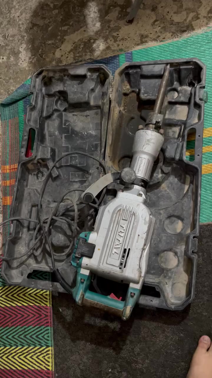 للبيع 95 الف بي مجال شي قليل للستفسار التصال ***********
