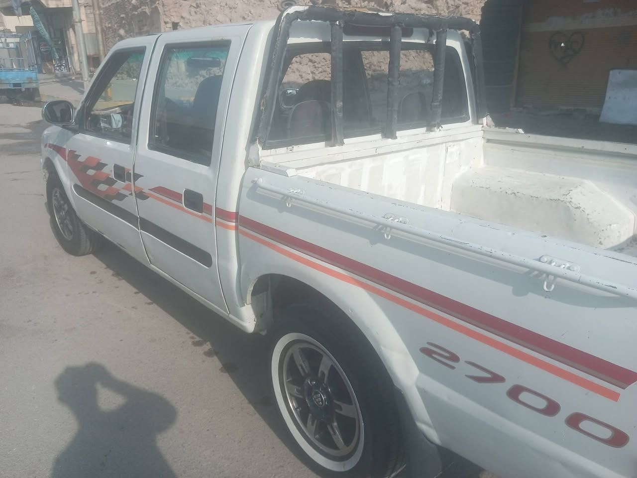 بيكم للبيع قناو 2005 رقم الماني ثانويه عظم شيله الوكاله وتحويل شاصي اكسل مكينه جير كله شرط رقم موبايلي موجود سعره 40 بمجال ***********
