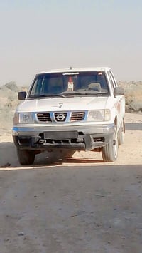 نيسان شبوط • نيسان بيك اب • بيك اب 2003 • سيارة نيسان • شاصي مكفول • ر...