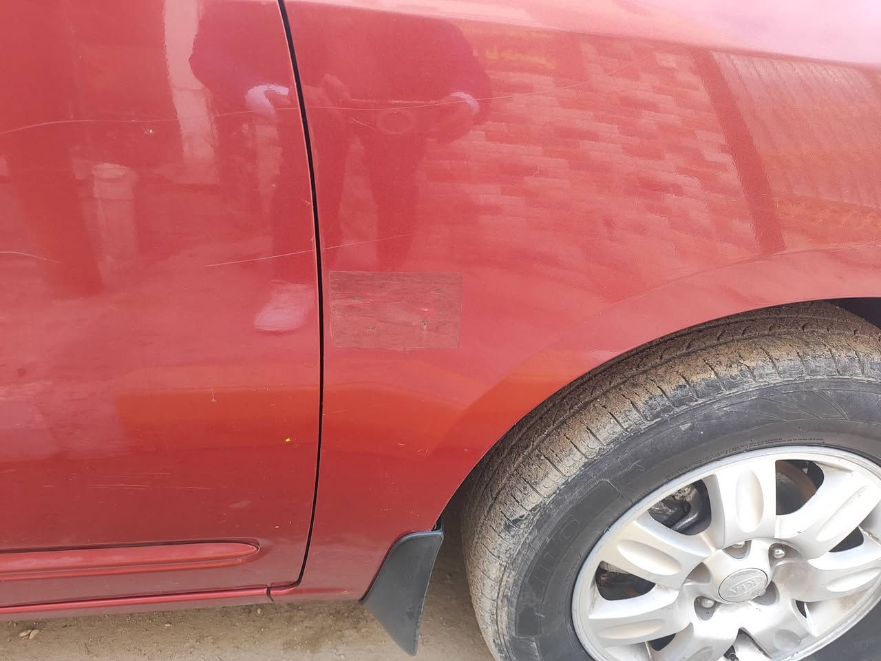 كيا كارنز موديل 2008 خليجي محرك 2000 دوش مكفوله بأسمي مكاني ذي قار الشطره بيه فقط جراد وخياسات واضحه بالصور حداديه الخلفية توني مبدله والاماميه عوزه فقط دبلات وشمعات السعر 100 وبيه مجال كلش بسيط
رقم تلفون ***********.   ***********
