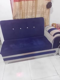 اغراض للبيع قنفات عدد 2 السعر 75 وبيها مجال  سرير حديد ابو النفر السعر...