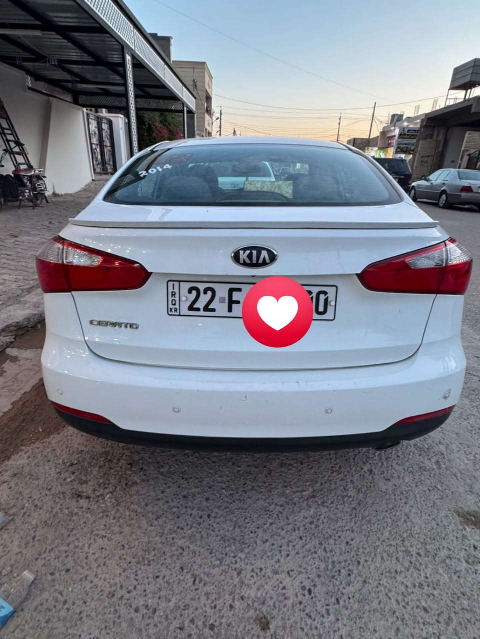 سلام عليكم شباب
🚗كيا سيراتو 2014 خليجي 

🅿️تحكم ستيرن تبريد قطعتين 

اشاير بالمري 🪞حساس خلفي 

تبريد ثلج ❄️ تدفئه 🔥 محرك سليم ♾️

كير سليم 🛞تخم تاير ويلكب 

ضرر باب السائق فقط 

السياره جاهزه من كلشي مبيه اي نقص 

💵السعر 108

للاستفسار ***********
