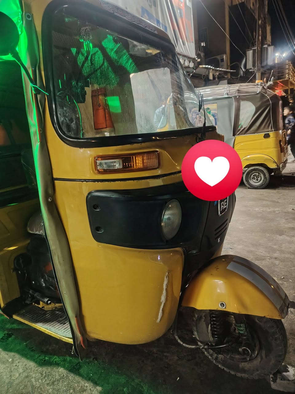 تكتك 2020 مرقم سعر 6750 وبيها مجال بغداد البياع حي العامل (بيع مستعجل) تفاصيل اتصل على الرقم  ***********
