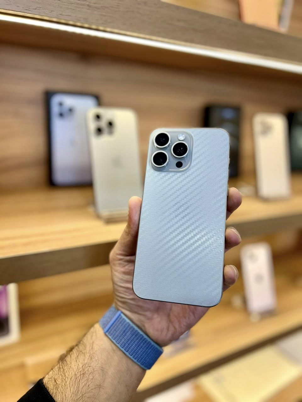 15 برو ماكس ، دبل شريحة
ذاكرة 256 كيكا 
بطارية 90‎%‎ اصلية 
الجهاز مع كامل المحلقات 
بسعر 🔥 🔥 🔥 

العنوان :- النجف الاشرف - مجمع الشراع الترفيهي - مجاور مطعم الكلحة ..

للطلب والاستفسار ( *********** ) او مباشر على الصفحة
