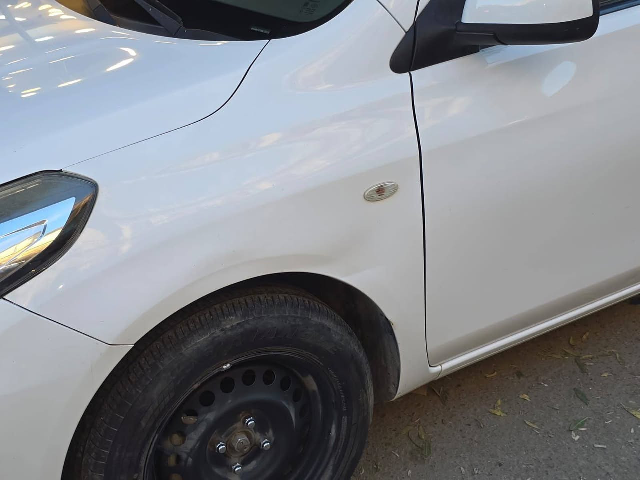 نيسان سني 2021
سعر 125 وبيها مجال للشراي 
ممتواجد عل فيس 
واتساب / ***********  
رقم سليمانية باسمي تحويل او وكاله بشرط 
سياره نظيفه استعمال قليل ماشيه 50 الف كيلومتر جاهزه مابيها نقوصات بس هاي طخات بسيطه عل بارد وما مسويهن مكاني بغداد الاعظميه
