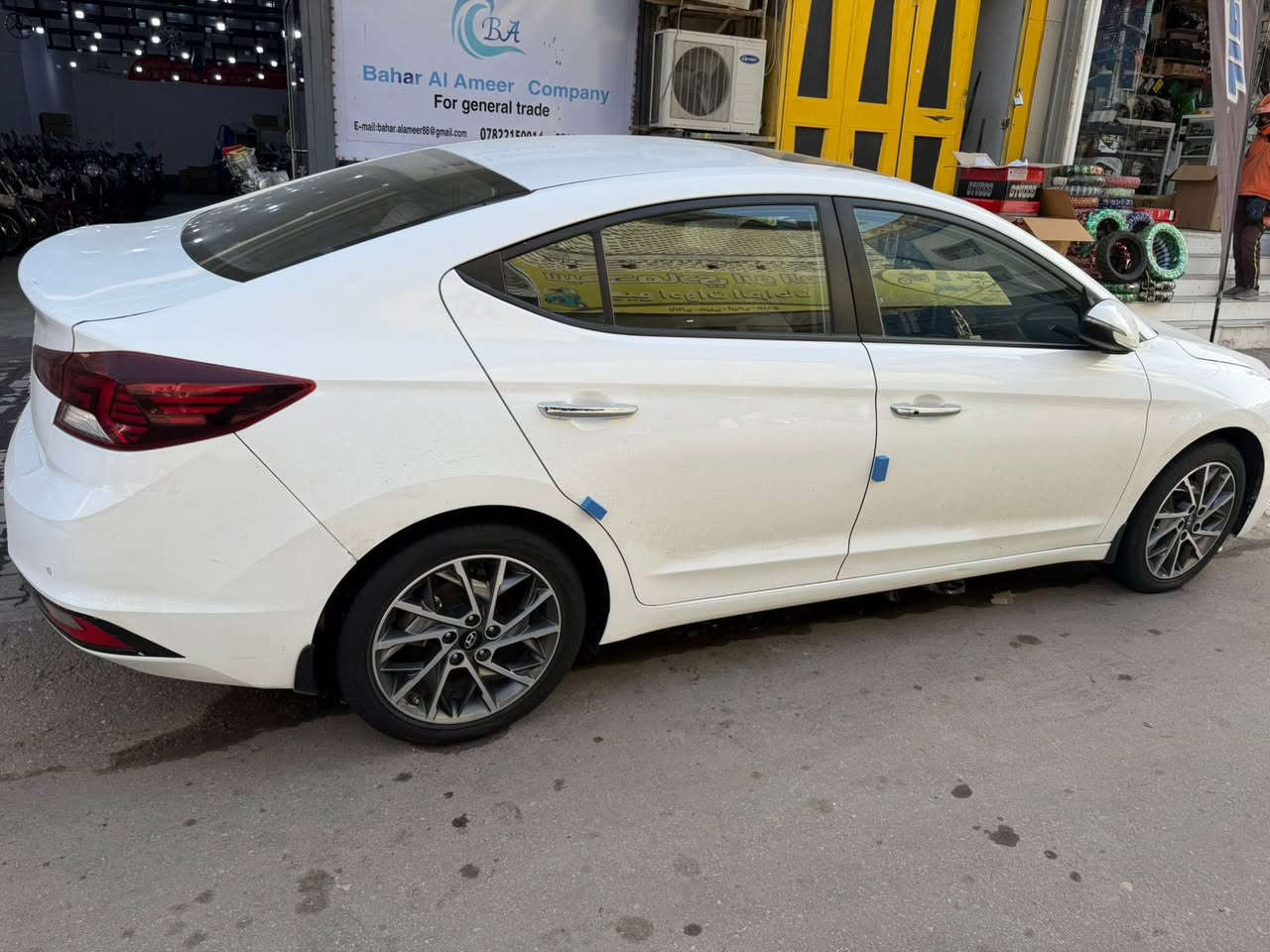الانتره ٢٠٢٠ خليجي فول واحد على واحد بيه بارد باب السايق وشويه بل جاملغ باقي كفاله السيارة بل صندوك سبير منازل ٥ ويل كب محرك الفين دوش برغي بل مكينه مامفتوح ماشيه ٩٠ الف السيارة كراتين السعر ١٦٠ بيه مجال شي قليل عنوان النجف الاشرف موشراي اعبر المنشور ***********

