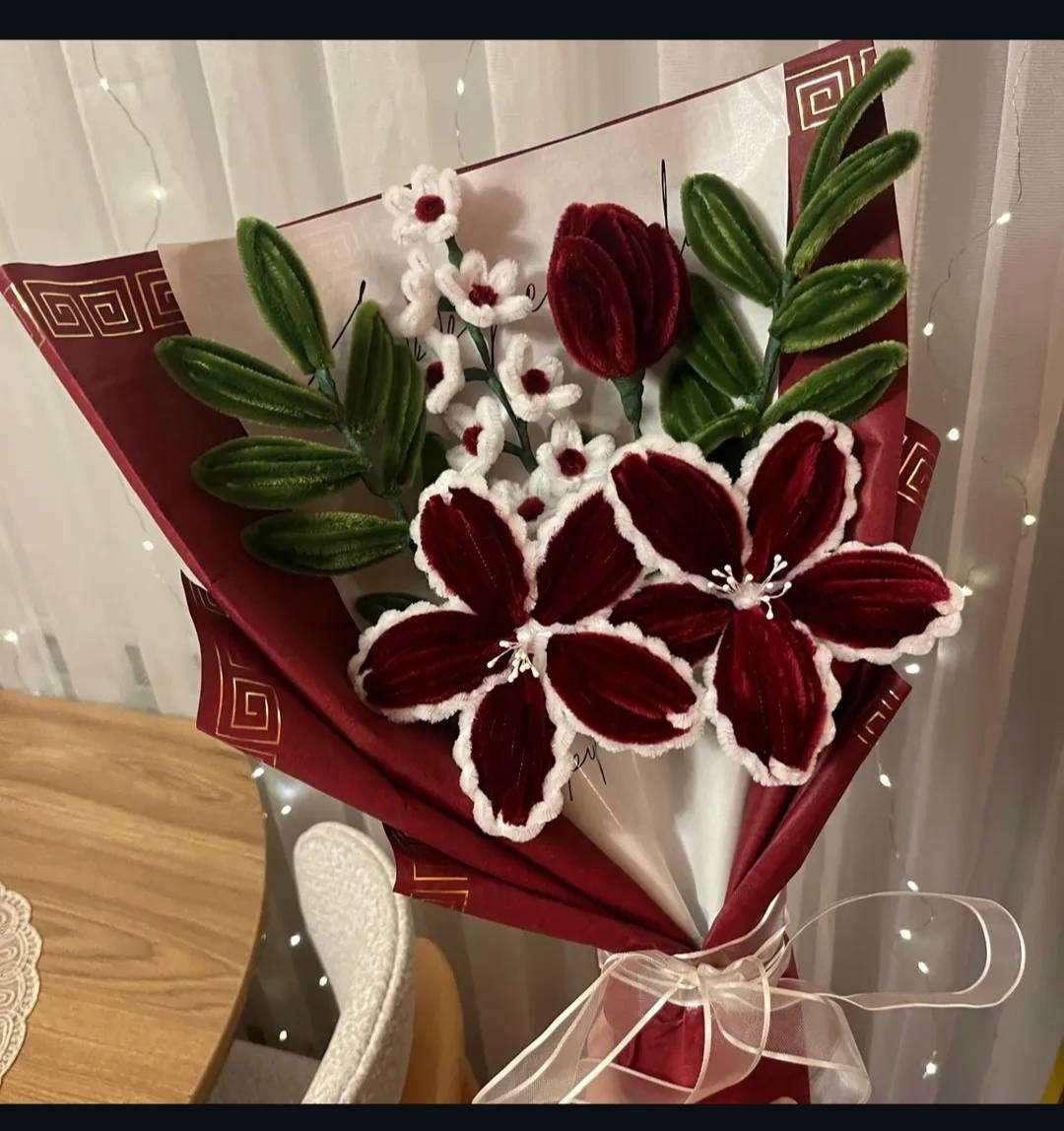 خلي هديتج مميزه بمناسبه عيد المعلم👩‍🏫👩‍🏫🧑‍🏫
ورد صناعه يدويه 

​ليش تختار باقة الورد الفرو من عندنا؟
✅ ما تذبل: تبقى ذكرى حلوة وتزين بيتكم للأبد.
✅ قابلة للغسل: تقدر تنظفها وترجعها كأنها جديدة بكل سهولة.
✅ تحفظ عطرك: تستقبل العطر المفضل عندك وتبقى ريحتها طيبة لفترة طويلة.


**إذا كنت صاحب هذا الإعلان وتريد حذفه لأي سبب، رجاءا أرسل رسالة إلى الدعم الفني**