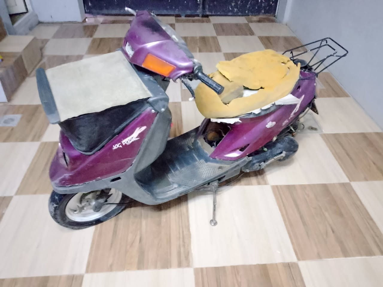 سلام عليكم  للبيع شغال اي  مابي كهربائيات شغال محرك شرط صوت اكسل عيب سعر 130مجال مكان كركوك بنجاعلي شراي تعال خاص اده مو شراي لا تعبني


**إذا كنت صاحب هذا الإعلان وتريد حذفه لأي سبب، رجاءا أرسل رسالة إلى الدعم الفني**