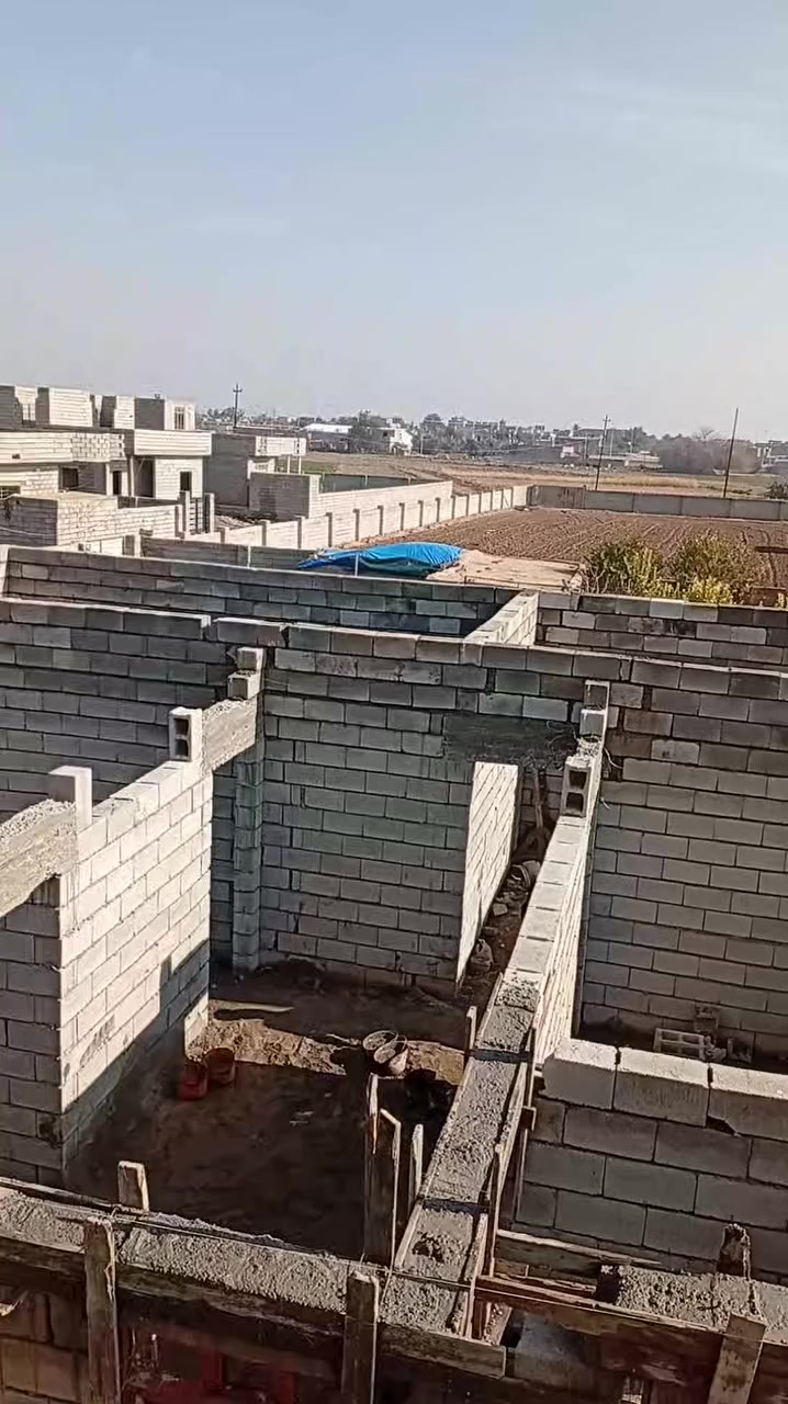 اعلان للجميع
يعلن مكتب اليقين للمقاولات العامة في قضاء العلم والمناطق المجاورة عن انشاء هياكل البيوت المنزلية بالتقصيط المريح الزبائن وبدون كفيل وتشمل
١. تسقيط الخريطة على الارض
٢. صب الاساس مع البناء بالبلوك المصمد ودفن الاساس بالسبيس المقبول بالفحص المختبري
٣. بناء جدران الهيكل بالبلوك المجوف وحسب الارتفاع القياسي وضمن المواصفات القياسية
٤. صب السطح بالحديد المسلح والخرسانه وحسب المواصفات القياسية
٥. بناء استارة وبيتونة ومماشي بالبلوك المجوف
٦. سعر المتر الواحد يقاس حسب السطح ١٦٥ الف دينار 
٧. يكون التسديد نصف المبلغ خلال مدة البناء البالغة ثلاثة اشهر وحسب الاتفاق
٨. يكون تسديد باقي المبلغ بالاقساط الشهري وحسب الاتفاق 
٩. لا نحتاج الى كفيل ولا ضمان ويكون البناء هو الضمان
١٠. الكادر متكامل وجاهل للعمل والف هلا بالزبائن
عمر عبدالله  المسؤول المكتب التنفيذي 
رقم الهاتف ***********
