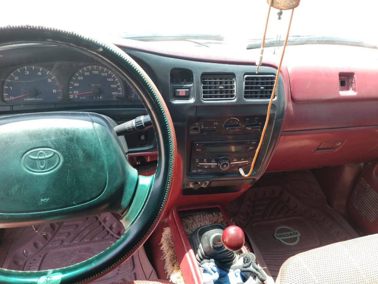 السلام عليكم سياره جمره موديل 2001 رقم بصره  سنويه مامنتهي سياره جاهزه  فول مواصفات كير ومحرك كفاله سياره مصبوغه  جماليه  مكان  سياره  بصره سفوان  سعر 90    وبيه مجال قليل رقم  ***********
