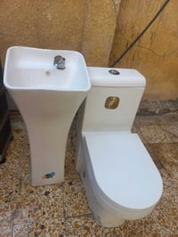 مغسلة و مقعد غربي للبيع للإستفسار(٠٧٧٣٢٤٦٣٤١٧)