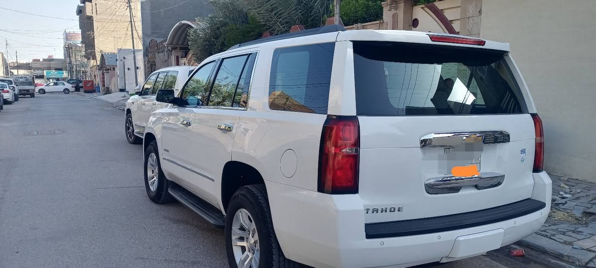 شيفروليه تاهو خليجي موديل 2019
ماشيه 106 الف كيلو بأسمي السيارة تحويل 

بدون تأخير 

المواصفات LS الكشنات  مخمل و الكشنات الأمامية كهربائية الحركة قاصة وسطية اطارات 18 آنچ جديدة السيارة فول سستم ايرباك السيارة سويج مو بصمة بيها قاصة و المحرك و الگير جدا نظيفات بيه طخه بسيطه بالجاملغ راجعه عليها باب البيت سنوية جديدة رقم بغداد انگليزي السعر 36000 $ وبي مجال 

موبايل ***********
