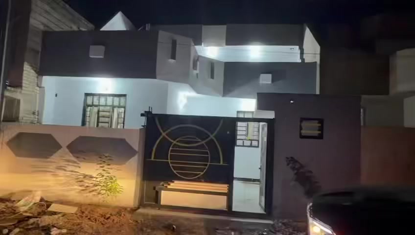 بيت للبيع  كنطرة السلام
مساحه ١٣٥ متر 

٣ غرف +مطبخ + ستقبال ٦ متر 

بسعر جدا مناسب تحويل مباشر
***********
