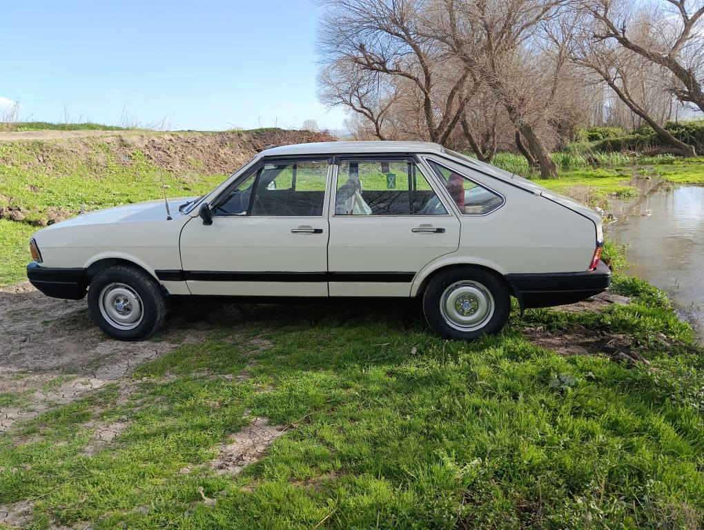 بەناووی خودای گەوورە ئەم سەیارە بۆفرۆشتن فۆکس واگن مۆدێل1988بێ بۆیاخ بێلدراوو کلاستک گێڕوو مەکینە جیتا بەشرت چوار تایەوولی لۆک کامل کارەبای لەسەرشەرکە ماوەتەوە بێخایس پێشوو دوای تازە داگراوە بەشرتی دەفیتەر ئاڕم پلاستیک سلێمانی بەشرتی ئاڕموو ئەوەلێاتکام کامل ئەشیای تەبریدی پێوەیە سعری 27مەجال گەرمشتەریت تێل*********** دار بنديهكان, السليمانية
