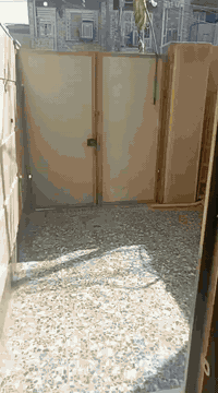 يعلن مكتب ركن الباديه للالعقارات عن بيع دار مساحه 86 متر واجه 4متر بناء حديث الموقع بغداد الجديده قرب مجمع الحياة في النعيريه الاستفسار الاتصال على الرقم *********** واتساب مكتب ركن الباديه للالعقارات
