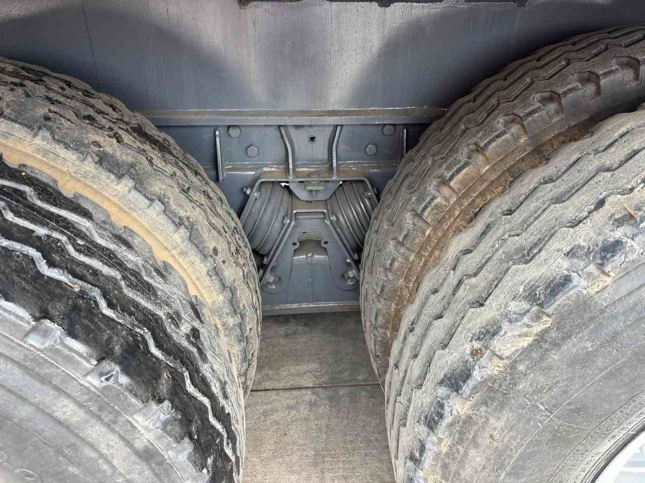XCMG QY50K-II CRANE
出售XCMG QY50K-II汽车起重机。主臂41米，副臂16米，中国重汽336马力发动机，法士特变速箱。完美车况。停放地点：中国河南。
联系方式：WhatsApp:+86 13526170326
微信/电话：+86 13526170326(杨)
#吊车

For sale: XCMG QY50K-II truck crane. Main boom 41 meters, auxiliary boom 16 meters, Sinotruk 336 horsepower engine, FAST transmission. In perfect condition. Location: Henan, China. Contact: 
WhatsApp: +86 13526170326, 
WeChat/Phone: +86 13526170326 (Yang)
#XCMG#CRANE#起重机
بيع رافعة سيارات XCMG QY50K-II. ذراع رئيسي طوله 41 مترًا، ذراع ثانوي طوله 16 مترًا، محرك Sinotruk بقوة 336 حصان، ناقل حركة Fast. حالة مركبة مثالية. مكان التخزين: هينان، الصين.
وسيلة الاتصال: WhatsApp: 86 - 13526170326، WeChat/هاتف: 86 - 13526170326 (يانغ) #XCMG  #CRANE


**إذا كنت صاحب هذا الإعلان وتريد حذفه لأي سبب، رجاءا أرسل رسالة إلى الدعم الفني**