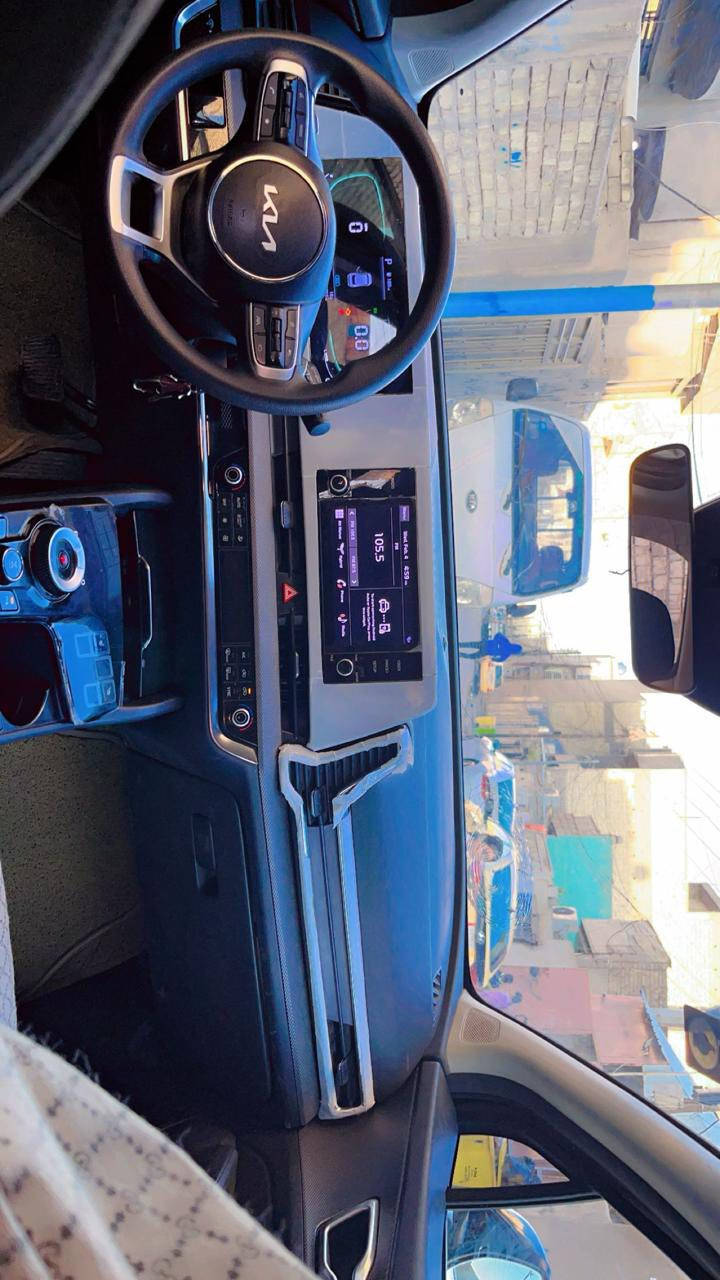 سلام عليكم كيا سبورتج موديل 23 هايبرد وبانزين
 وارد امريكي حادثها موضح بالصور 
رقم بغداد  
مواصفات شاشه كبيره تحكمات 
محرك تيربو 
راردرات امامي خلفي 
كير ماوس  دفع رباعي وبعد بيها مواصفات 
السعر 158 بيع مستعجل مكاني بغداد البلديات
الهاتف ؛*********** الشراي يتصل
