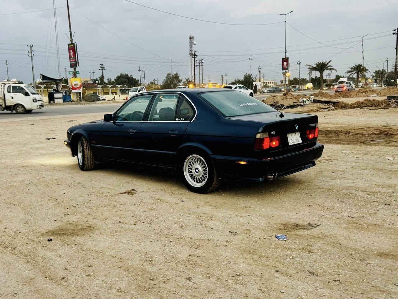 السلام عليكم 
للبيع  
‏540i. V8 اصل ٣٥ 
مكينه وكير حاويه مكفوله 
السياره قبل شهر كمل تعميرهه مكفوله من ضربه 
رقم بغداد تحويل ثاني يوم 
 السعر ٧٥ مستعجل ع البيع 
مكاني طريق كربلاء نجف خان النص عمود ٦٠٠ ع الشارع العام 
***********
