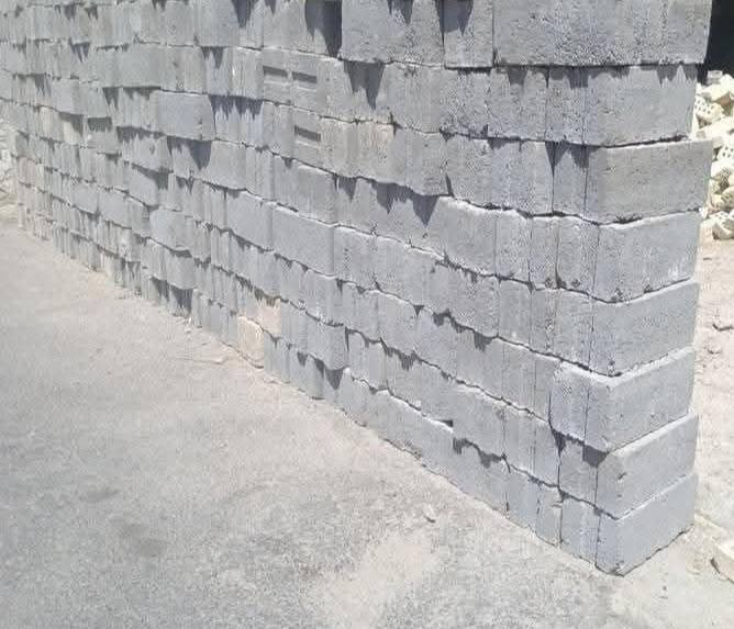 يوجد بلوك للبيع والتواصل بس على الرقم 1000 بلوكه 
***********
