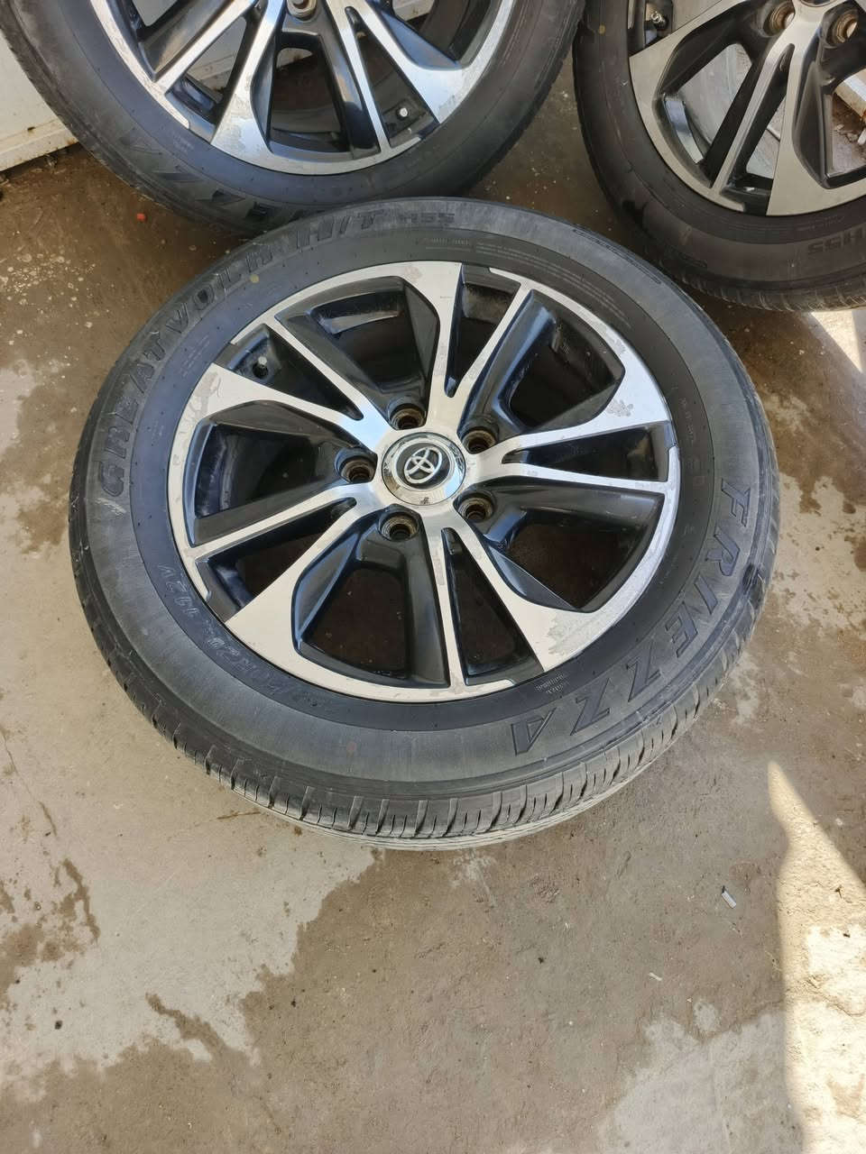 سلام عليكم ويل البيع حجم 20+طخم تيار جديد 
مكان ناصريه شارع 30
***********
