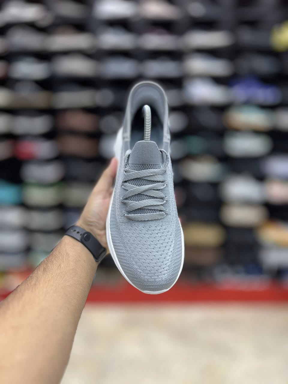 ماركة ERKE
نضام الكرته
طبي خفيف
قياس 43
العنوآن نجف ملحق الروان 
توصيل 🚚 محافظات 6 داخل النجف3 
*********** واتساب
