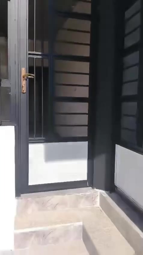 بيت للبيع القوسيات قرب مدرسة غصن الزيتون مساحة ١٠٠ سعر مناسب يرهم قسط
***********
